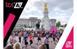 London marathon runners going past Buckingham Palace
